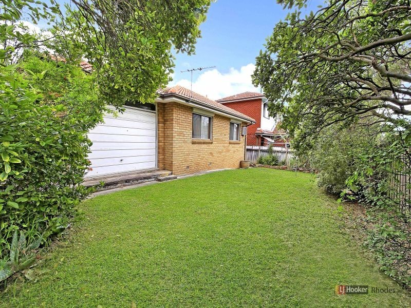 25 Atkins Ave, Russell Lea NSW 2046