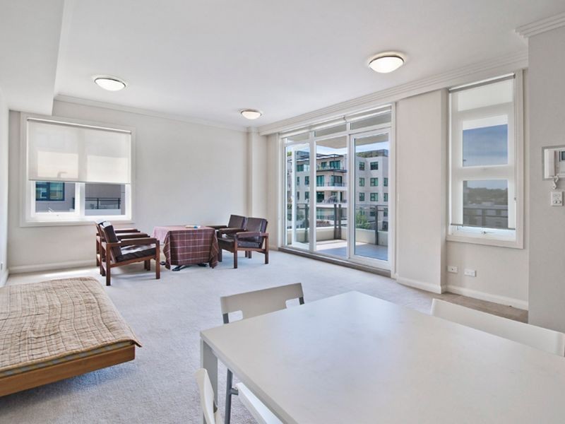 20/7 Bay Drive, Meadowbank NSW 2114