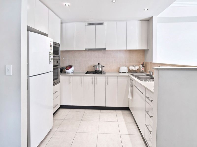 20/7 Bay Drive, Meadowbank NSW 2114