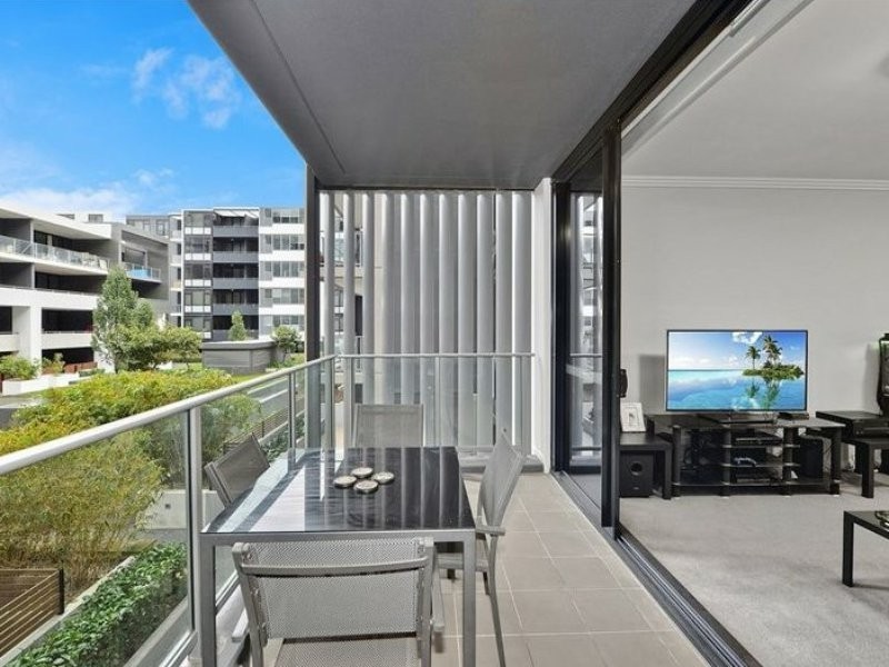 701/3 Waterways St, Wentworth Point NSW 2127