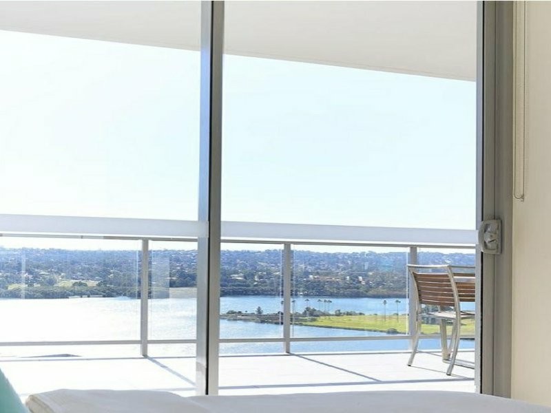 43 SHORELINE DRIVE, Rhodes NSW 2138