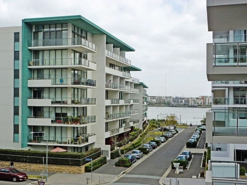 303/15 Shoreline Drive, Rhodes NSW 2138