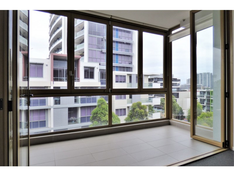 819/89 Shoreline Drive, Rhodes NSW 2138