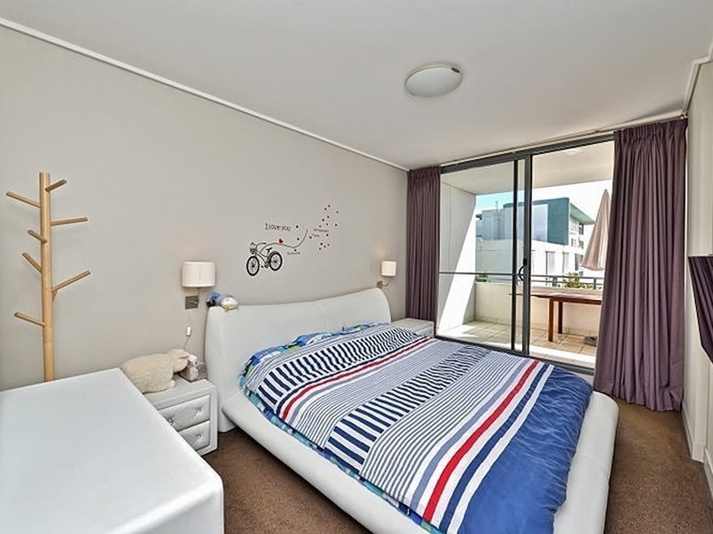 402/12 Shoreline Drive, Rhodes NSW 2138