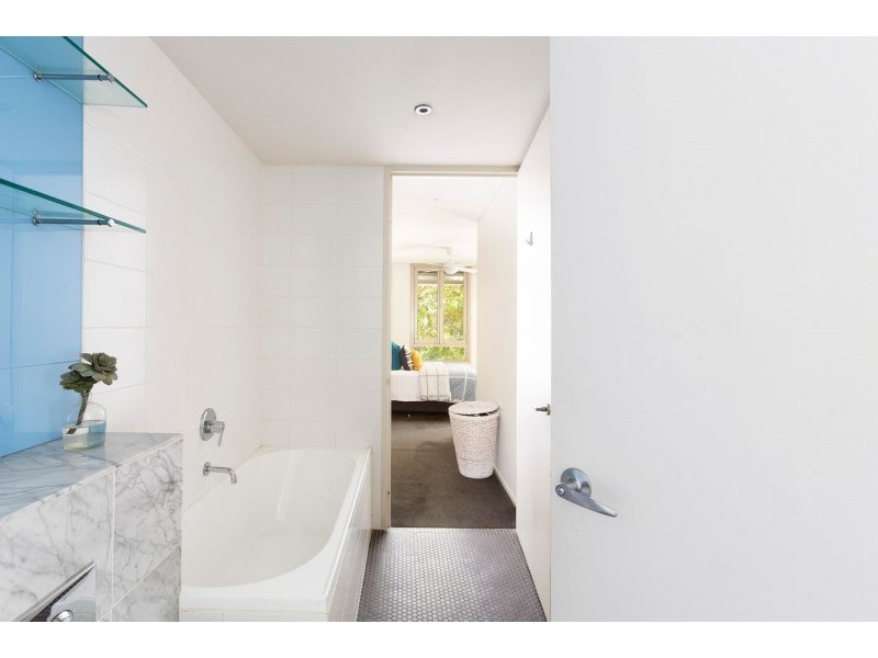 1202/2 Sterling Circuit, Camperdown NSW 2050