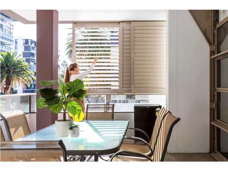 1202/2 Sterling Circuit, Camperdown NSW 2050