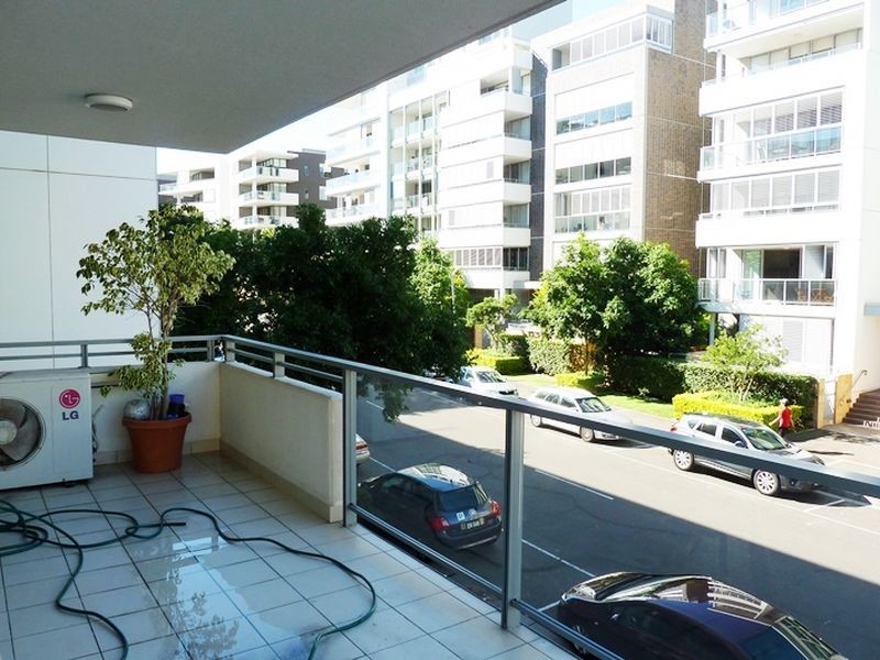 202/2 Lewis Ave, Rhodes NSW 2138