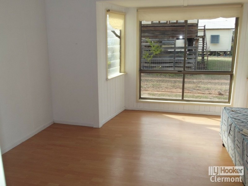 10 Monash Street, Clermont QLD 4721