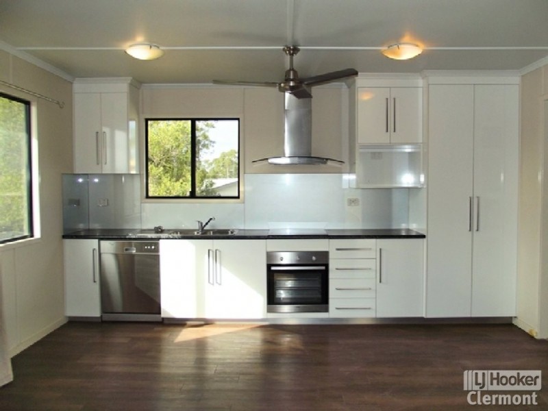 11 East Lane, Clermont QLD 4721