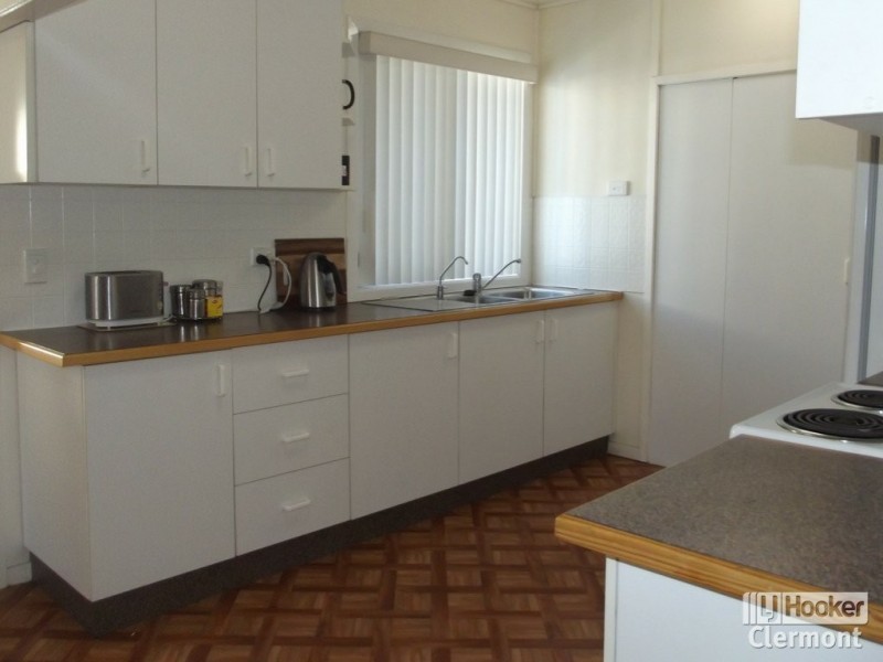 35 Langton Street, Capella QLD 4723