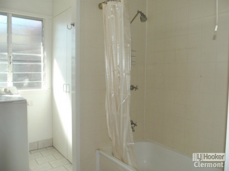 35 Langton Street, Capella QLD 4723