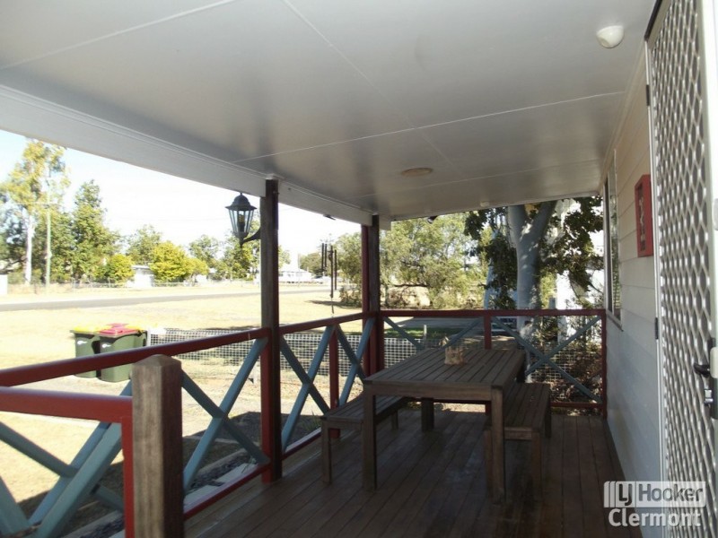 35 Langton Street, Capella QLD 4723