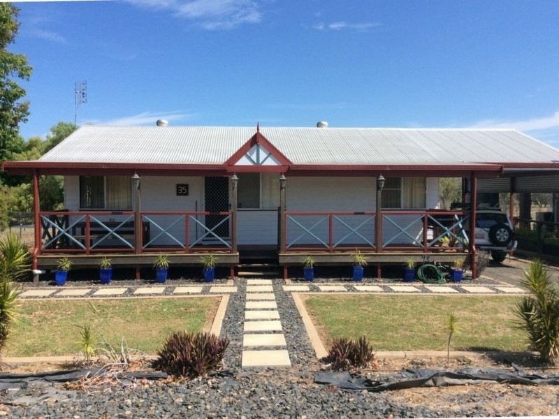 35 Langton Street, Capella QLD 4723