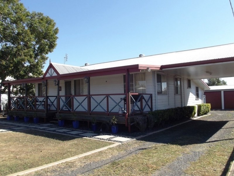 35 Langton Street, Capella QLD 4723