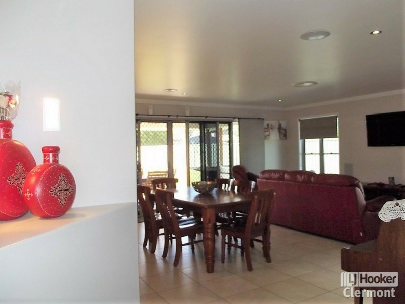 93 Burn Street, Capella QLD 4723