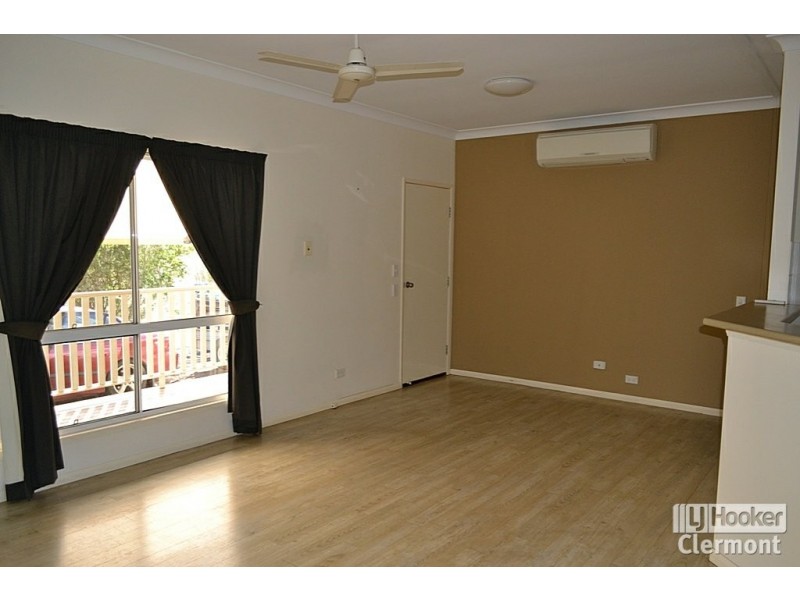 11 Burn Street, Capella QLD 4723