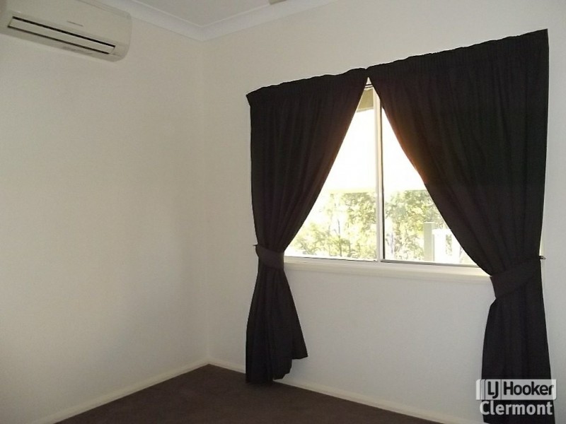 11 Burn Street, Capella QLD 4723