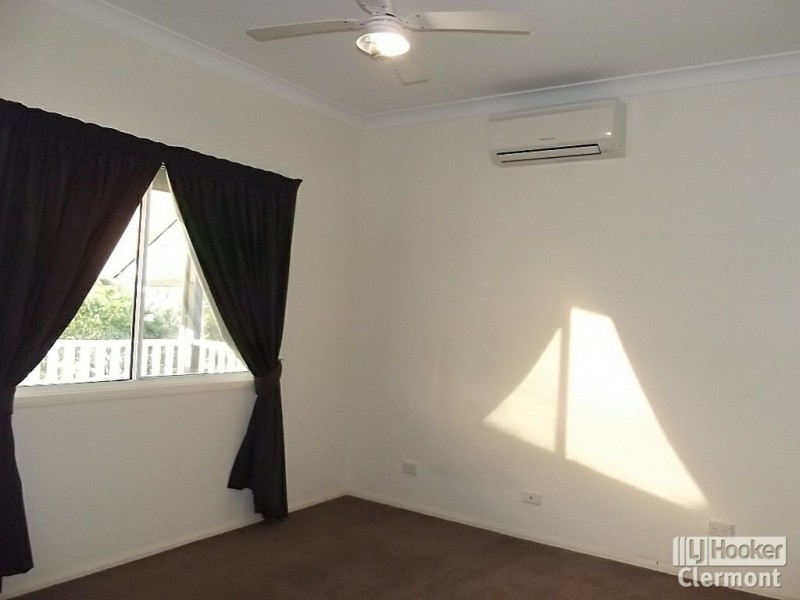 11 Burn Street, Capella QLD 4723