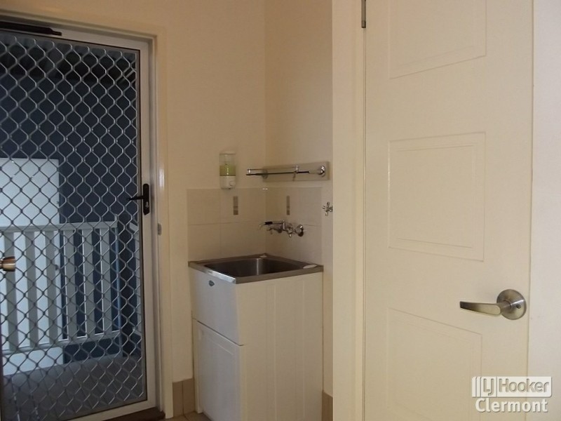 11 Burn Street, Capella QLD 4723