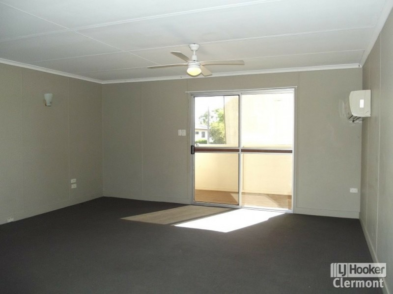 Unit 2/33 Tropic Street, Clermont QLD 4721