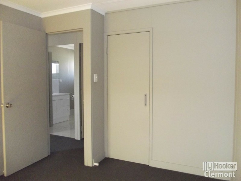 Unit 2/33 Tropic Street, Clermont QLD 4721