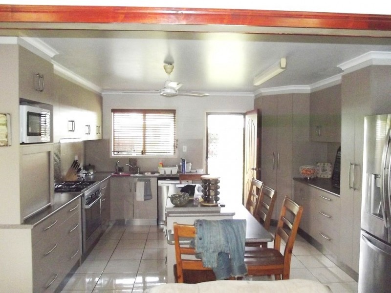 25 Lavarack Street, Clermont QLD 4721