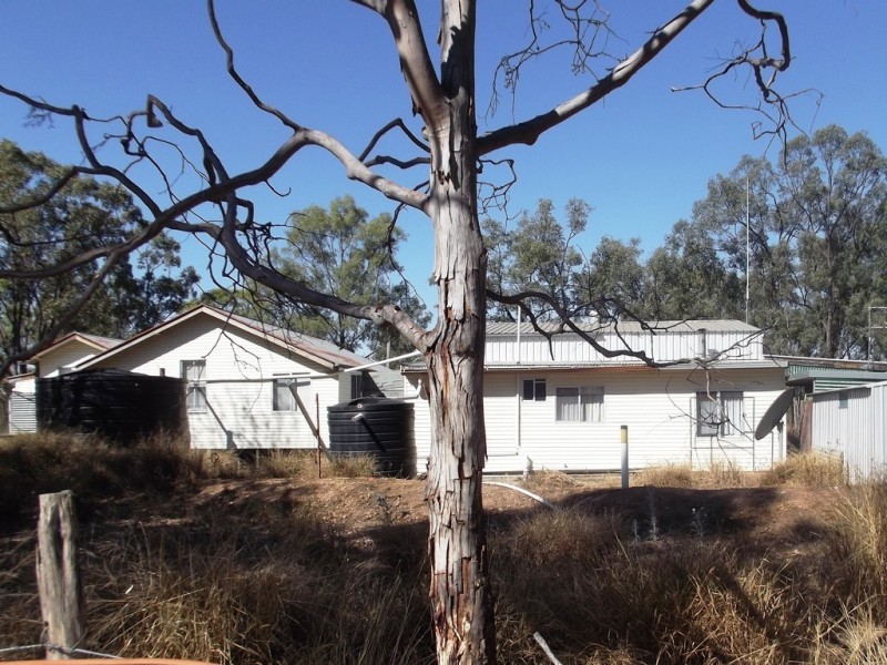 19 Albert Lane, Clermont QLD 4721