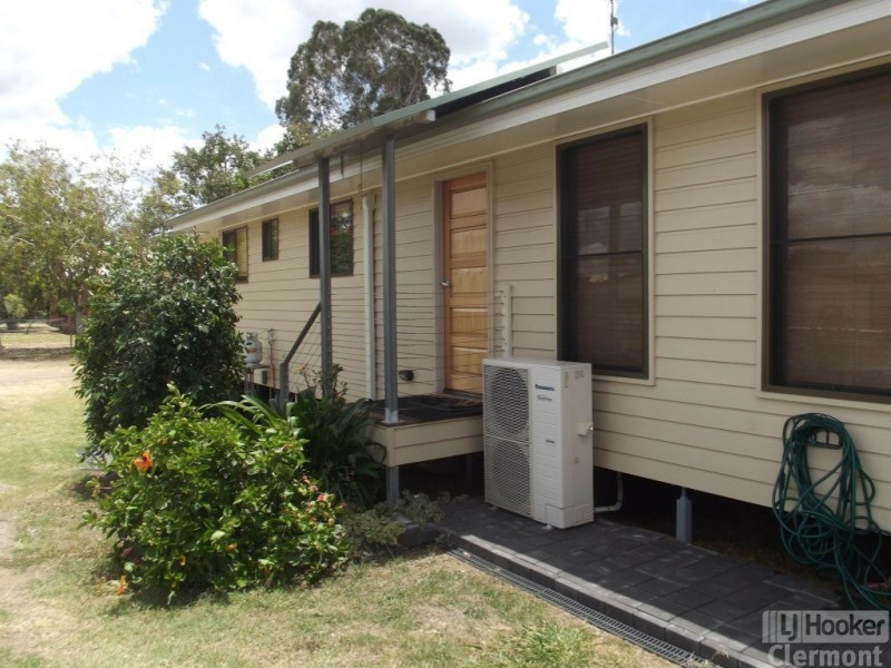 8A Playfair Street, Clermont QLD 4721