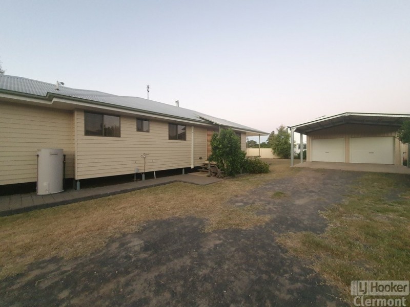 8A Playfair Street, Clermont QLD 4721