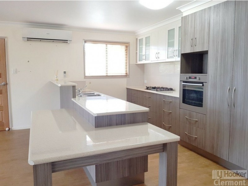 8A Playfair Street, Clermont QLD 4721