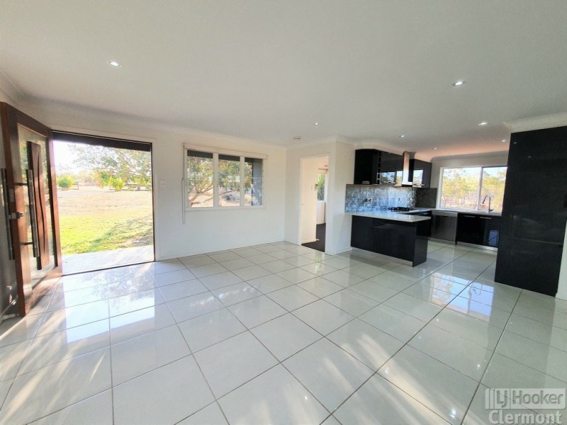 18 Nugget Lane, Clermont QLD 4721