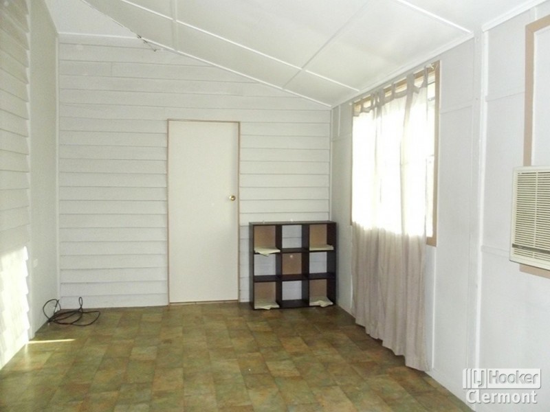 25 Kitchener Street, Clermont QLD 4721