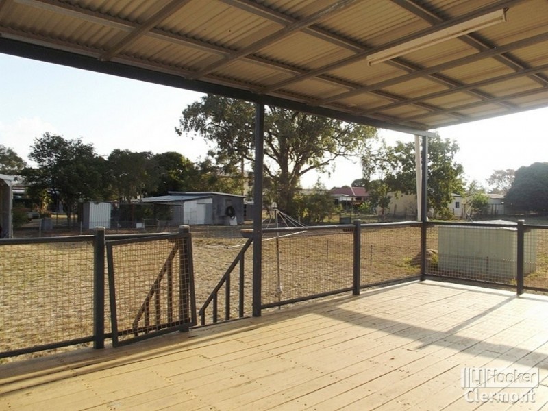 25 Kitchener Street, Clermont QLD 4721