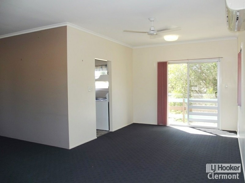 8 Samson Street, Clermont QLD 4721