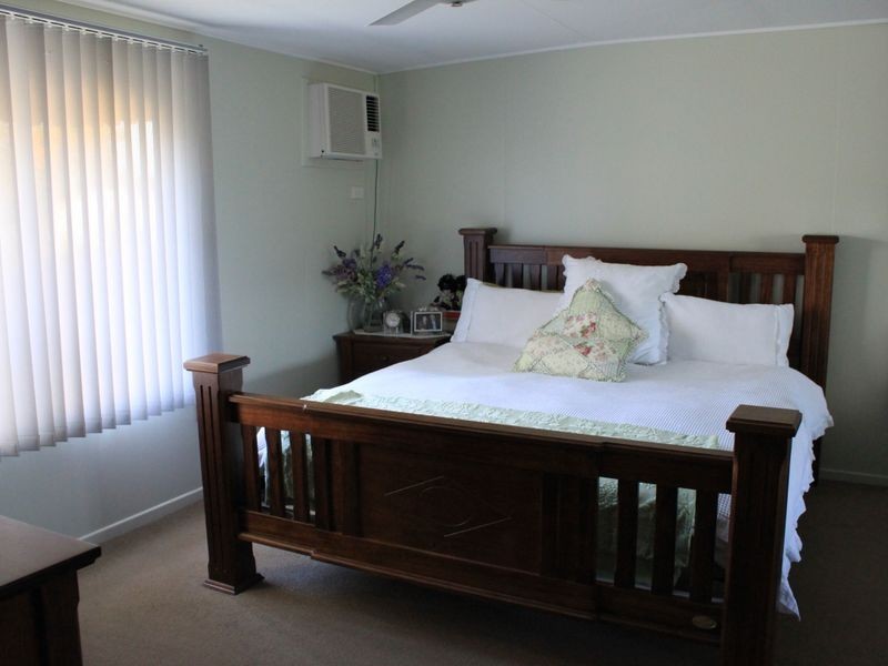 1 Sirius Street, Clermont QLD 4721