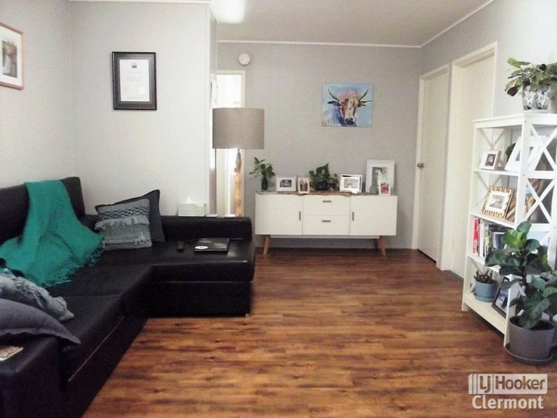 9 Karmoo Street, Clermont QLD 4721