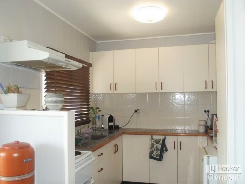 9 Karmoo Street, Clermont QLD 4721