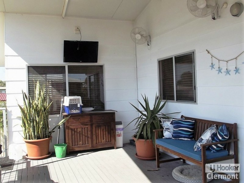 9 Karmoo Street, Clermont QLD 4721