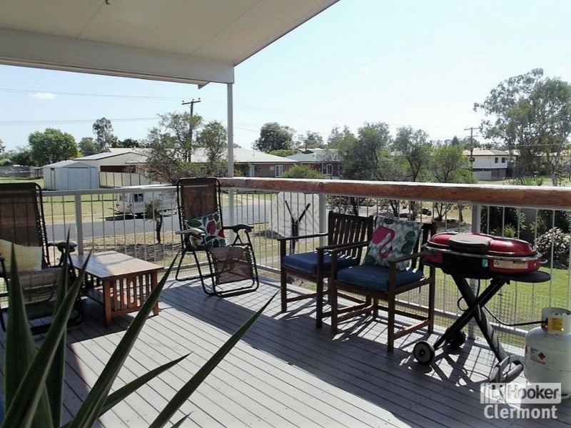 9 Karmoo Street, Clermont QLD 4721