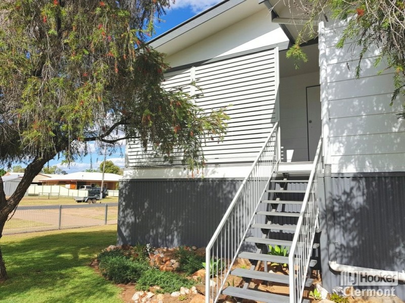 9 Karmoo Street, Clermont QLD 4721