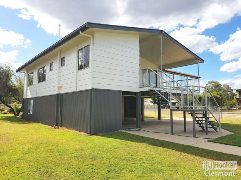 9 Karmoo Street, Clermont QLD 4721