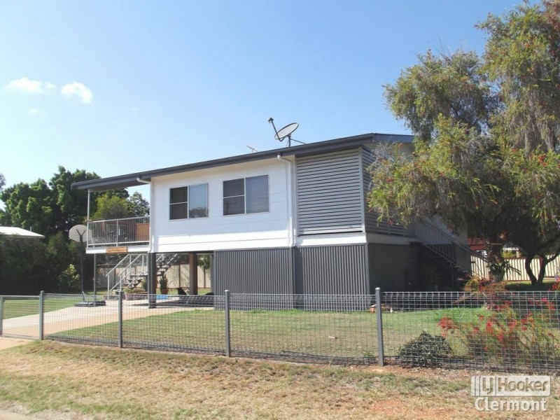 9 Karmoo Street, Clermont QLD 4721