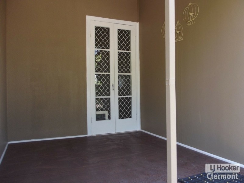 28 Douglass Street, Clermont QLD 4721