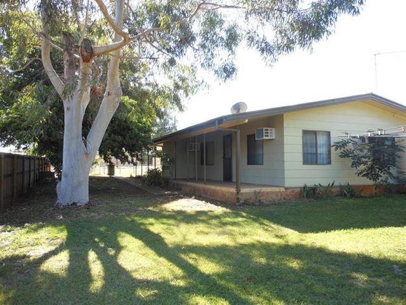 Unit 2/25 Monash Court, Clermont QLD 4721