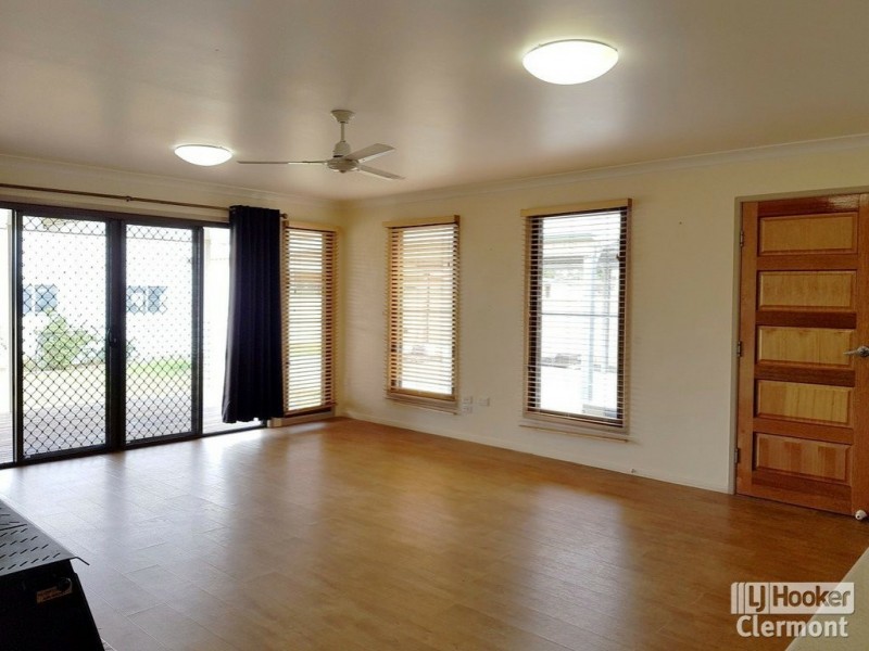 8A Playfair Street, Clermont QLD 4721
