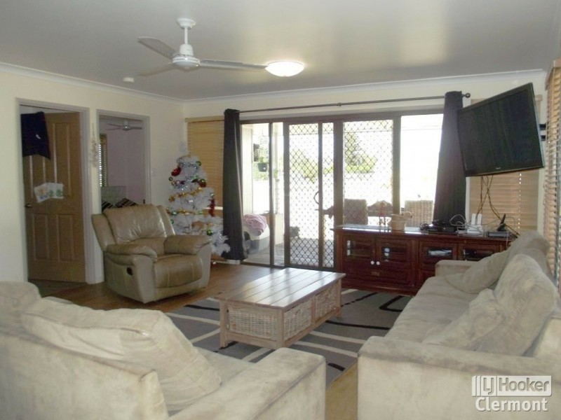 8A Playfair Street, Clermont QLD 4721
