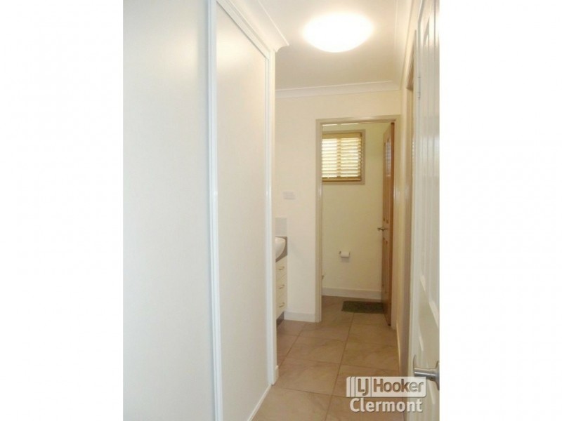8A Playfair Street, Clermont QLD 4721