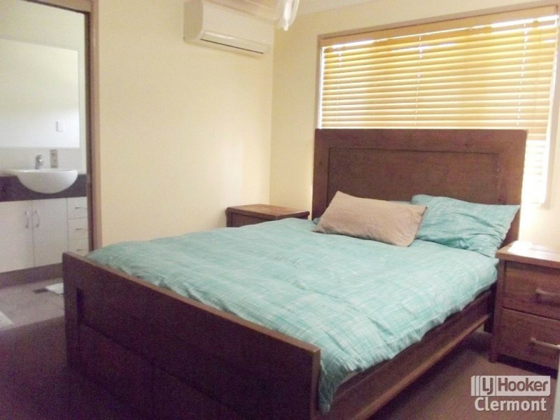 8A Playfair Street, Clermont QLD 4721