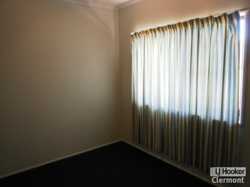 9 Athol Court, Clermont QLD 4721