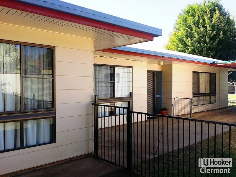 9 Athol Court, Clermont QLD 4721